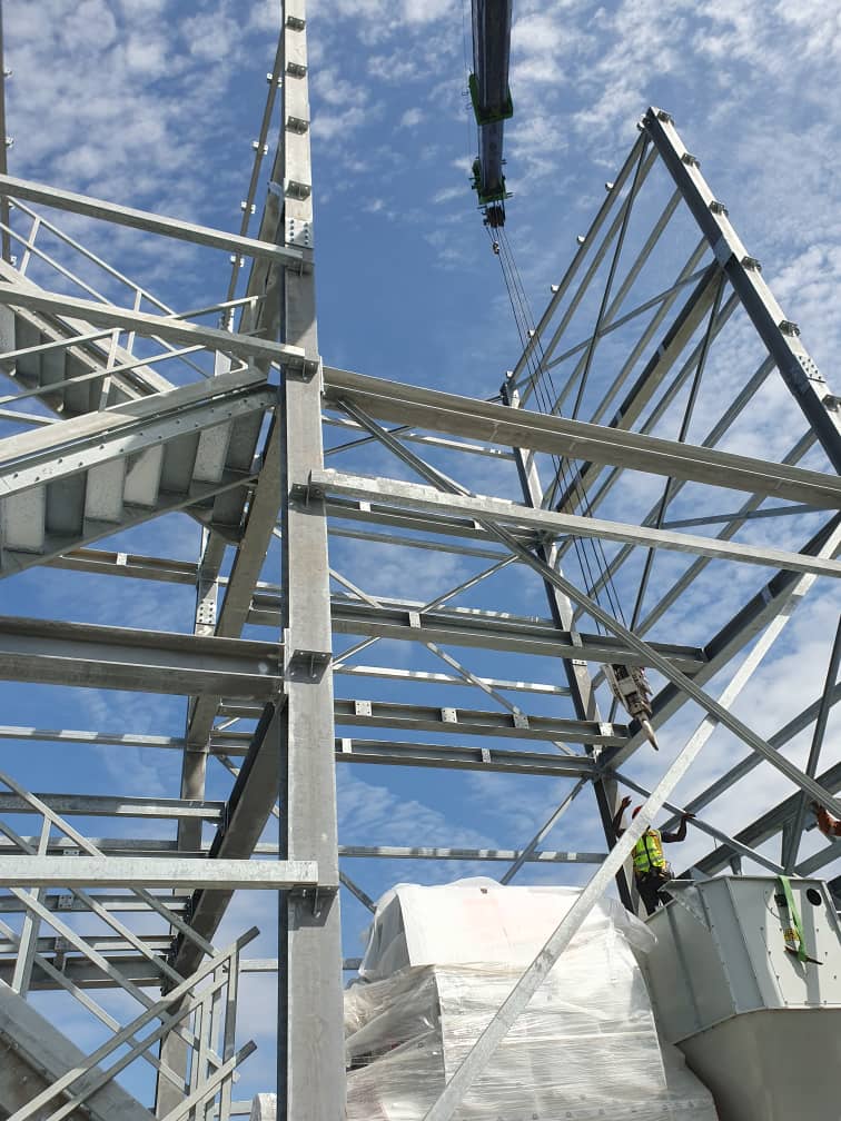 Construction métallique et soudage sur le site sosucam et golar LNG 1