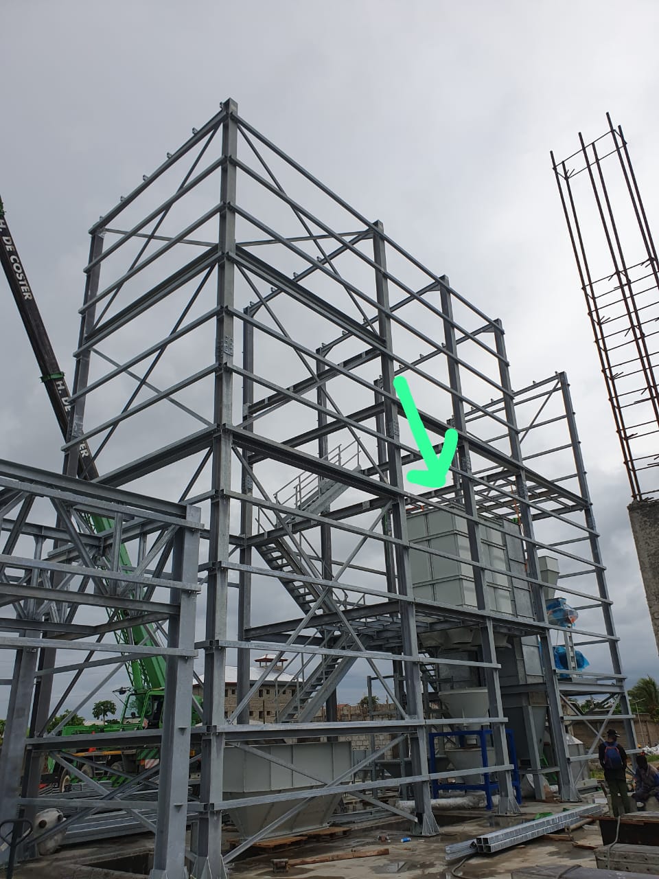 Construction métallique et soudage sur le site sosucam et golar LNG 11