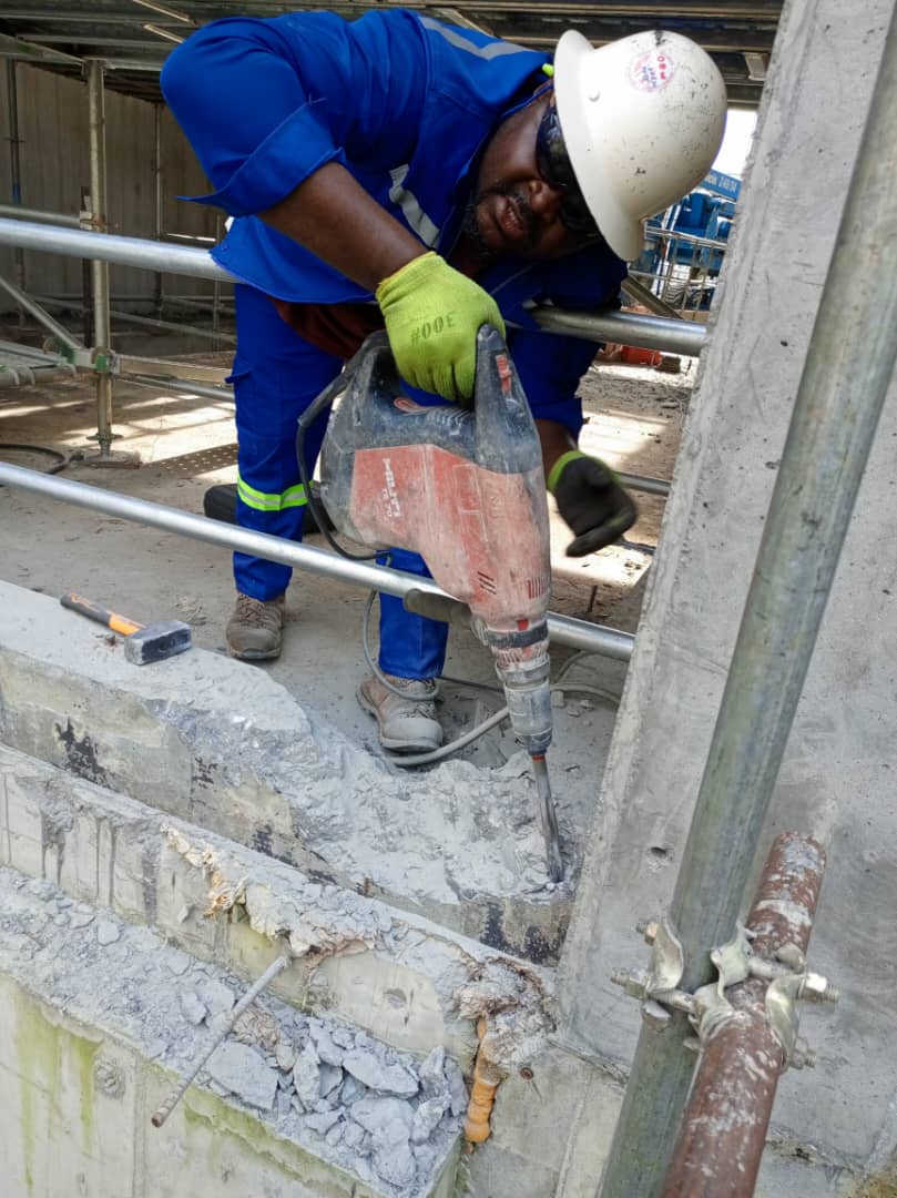 Construction métallique et soudage sur le site sosucam et golar LNG 13