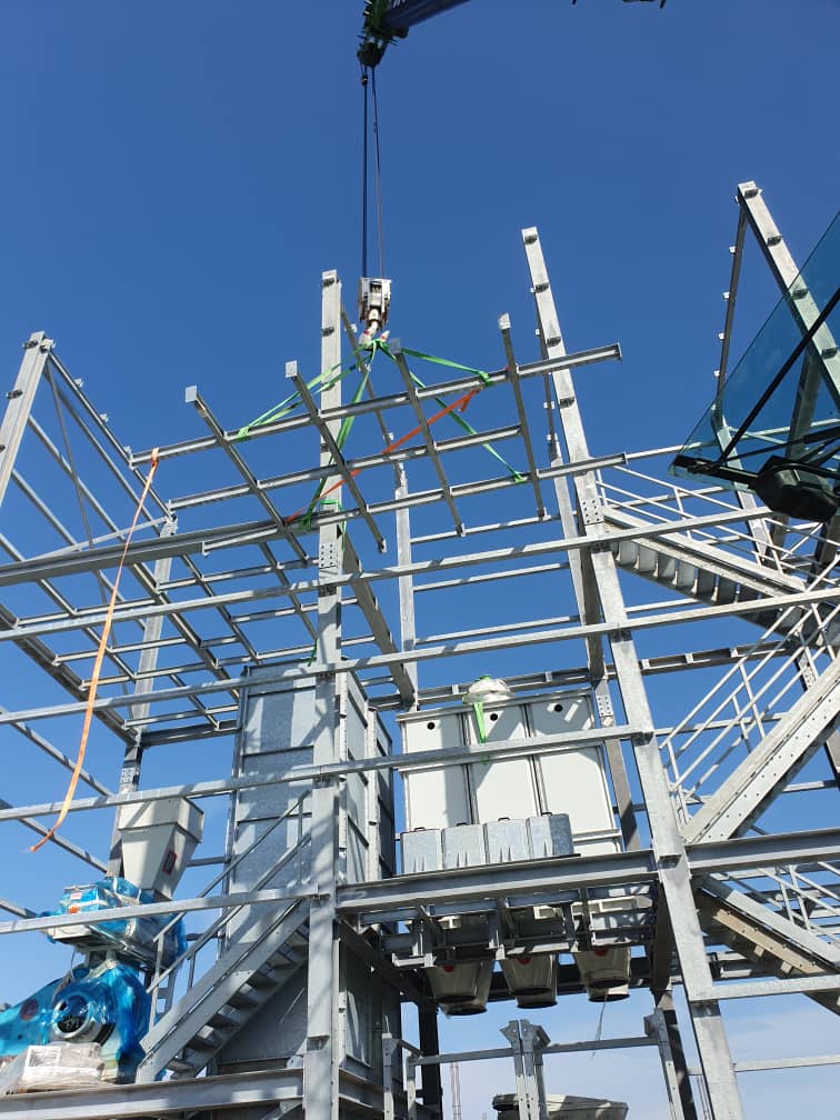 Construction métallique et soudage sur le site sosucam et golar LNG 2