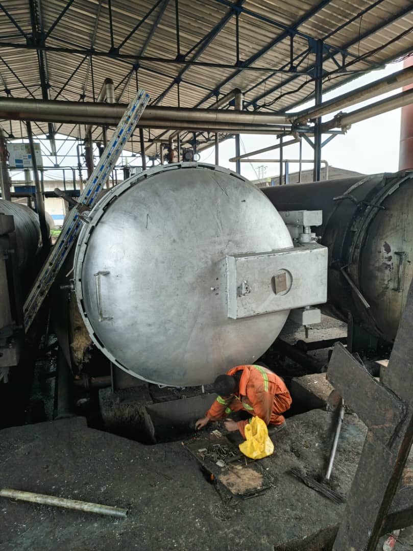 Construction métallique et soudage sur le site sosucam et golar LNG 23