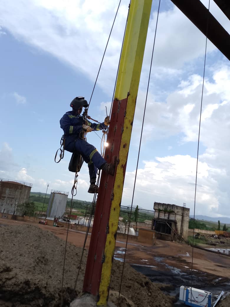 Construction métallique et soudage sur le site sosucam et golar LNG 28
