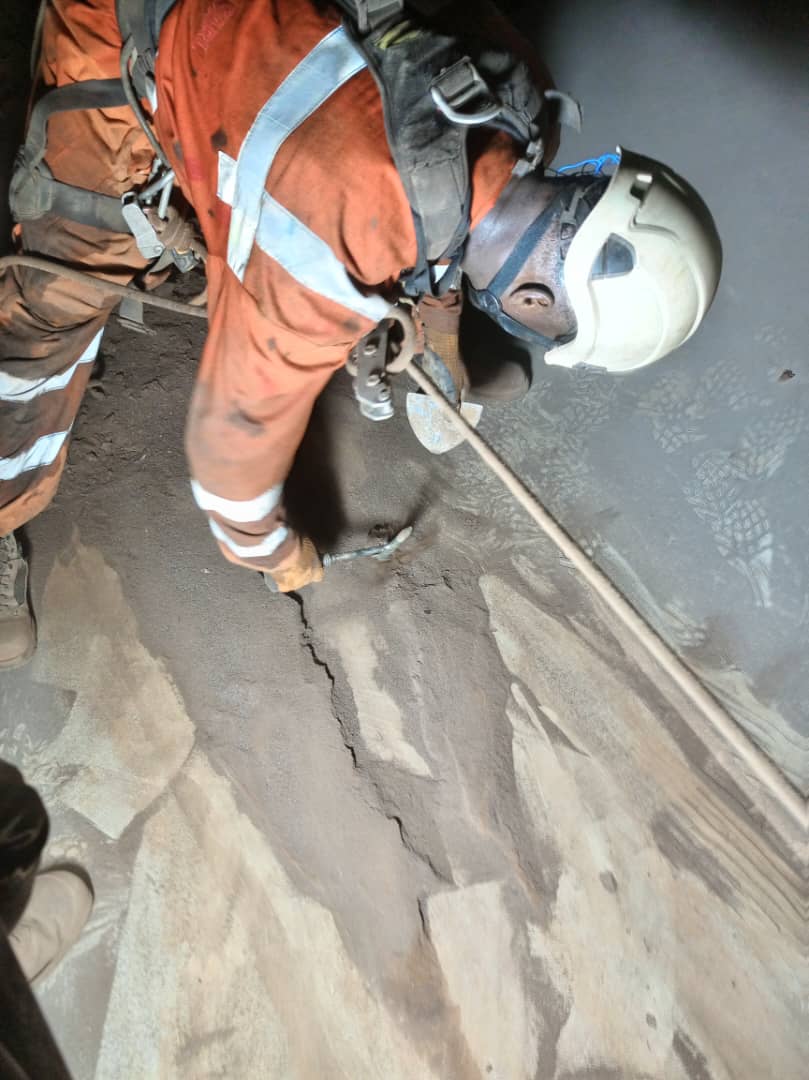 Nettoyage consuites forcés barrage hydroélectrique Nachtigal 2