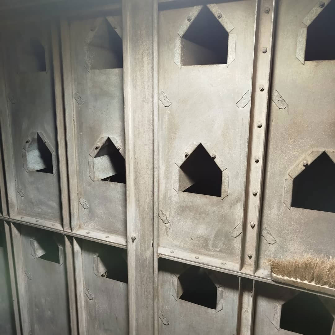 Nettoyage-humide-des-bardages-,lessivage-haute-pression-de-la-structure-métallique-,-de-la-toiture-des-magasin-de-stockage-et-nettoyage-humide-des-silo-et-sécheur--pour-Telcar-cacao,-et-azur-s