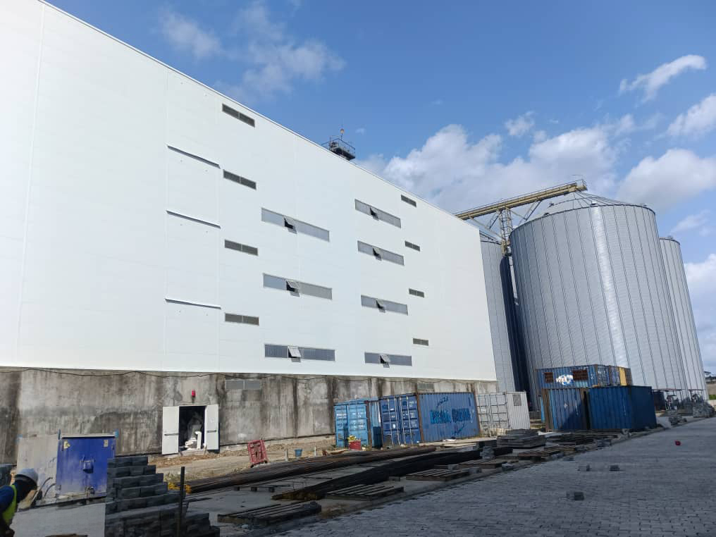Projet du traitement anti-corrosion (AMPP I) sur le bâtiment et les silos de blé de Broli SA 1