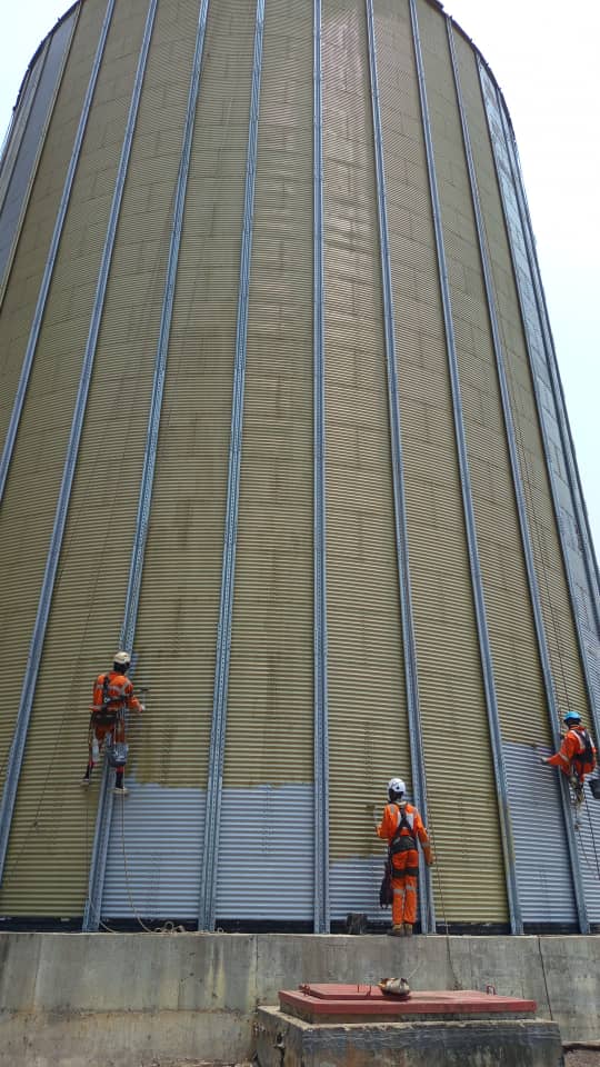 Projet du traitement anti-corrosion (ARMPP I) sur le bâtiment et les silos a blé de Broli SA 14