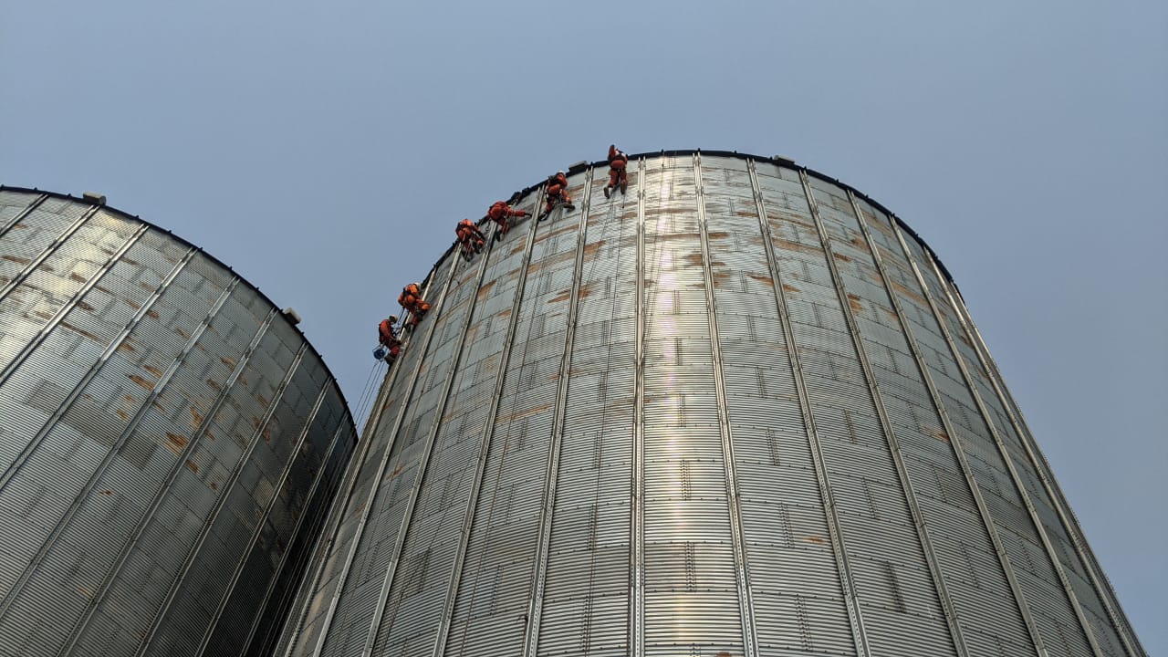 Projet du traitement anti-corrosion (ARMPP I) sur le bâtiment et les silos a blé de Broli SA 19