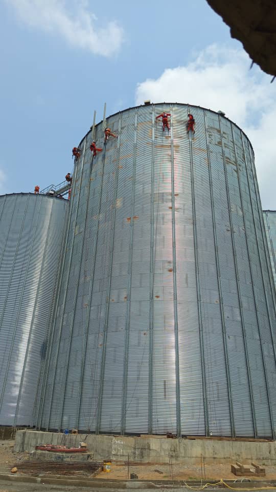 Projet du traitement anti-corrosion (ARMPP I) sur le bâtiment et les silos a blé de Broli SA 26
