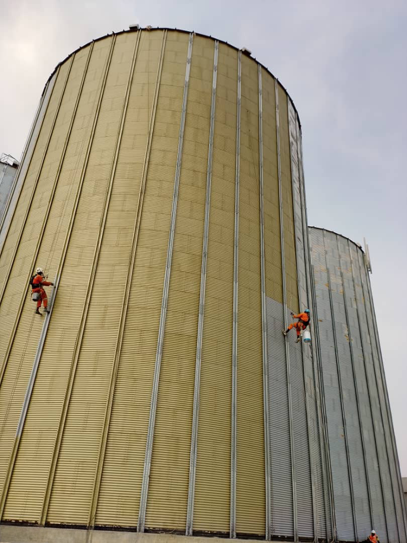 Projet-du-traitement-anti-corrosion-(ARMPP-I)-sur-le-bâtiment-et-les-silos-a-blé-de-Broli-SA-35