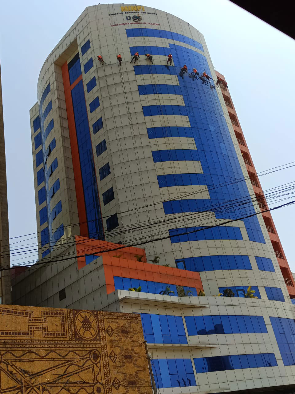 traveaux hauteur ravalement façades DGI Yaounde
