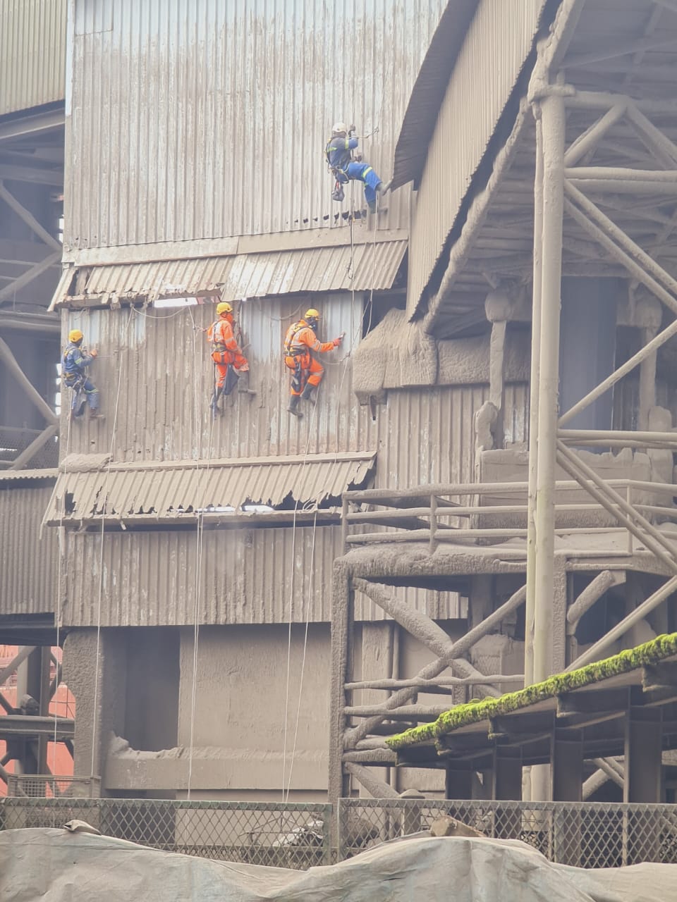 Nettoyage des bardages dans les cimenteries 8